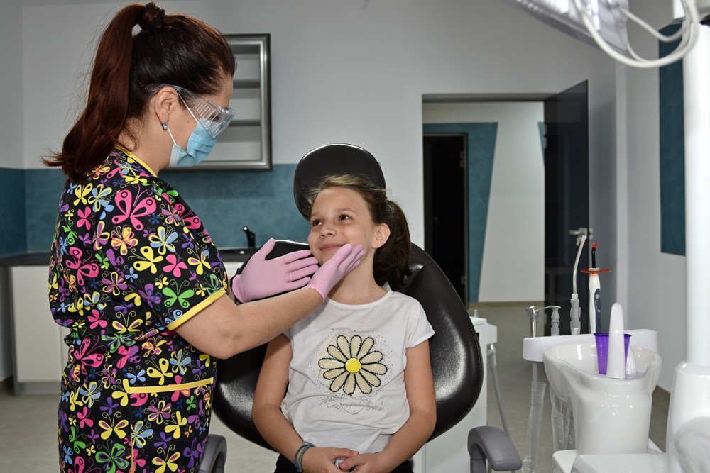 sigilari dentare, fluorizare copii, periaj dentar copii, pedodontie brasov, classmed zambetul meu